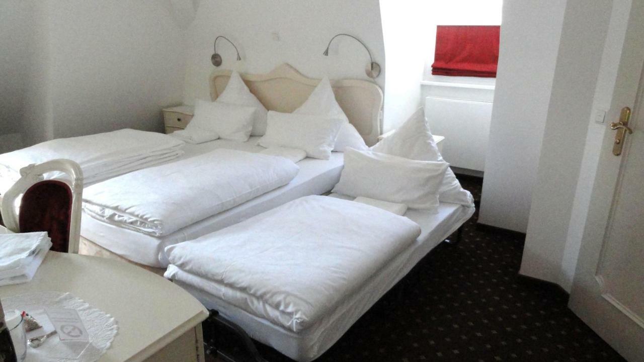 Hotel Einhorn Schwäbisch Gmünd Exteriör bild